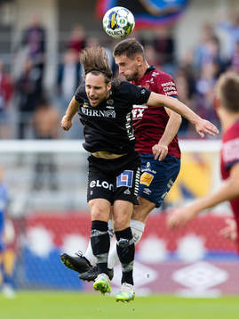 Örebros Kevin Walker och Örgrytes Erion Sadiku