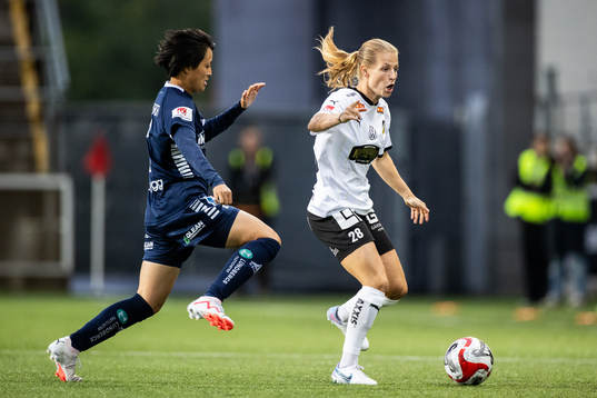 Linköpings Saori Takarada och Häckens Anna Anvegård