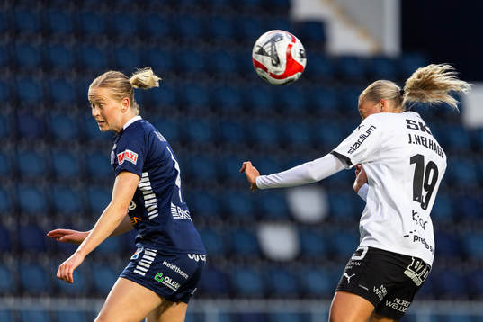Linköpings Emma Östlund och Häckens Elma Junttila Nelhage
