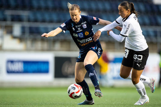 Linköpings Emma Östlund och Häckens Rusul Rosa Kafaji