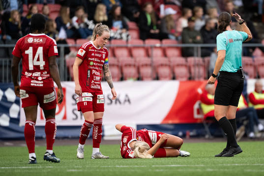 Piteås Wilma Carlsson har ont
