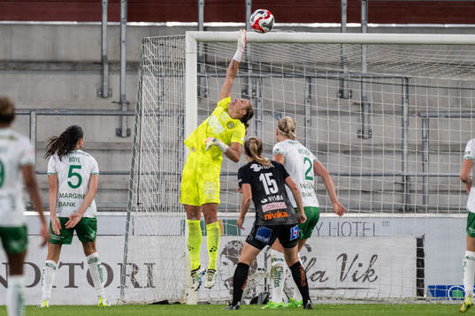 Hammarbys målvakt Anna Tamminen