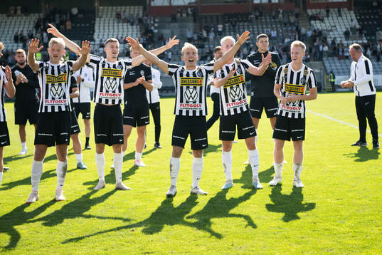 Landskronas spelare jublar