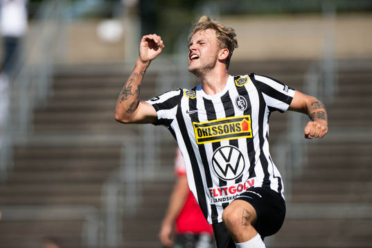 Landskronas Frederik Ihler jublar