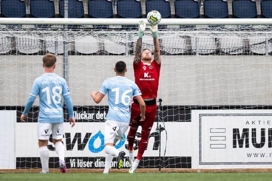 Gefles målvakt Robin Wallinder