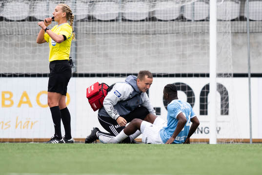 Gefles York Rafael har ont och får vård