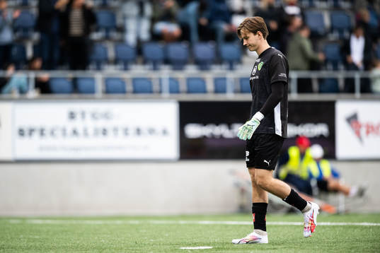 Jönköpings Södras målvakt David Celic deppar