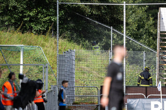 Ordningsvakter utanför Örjans vall