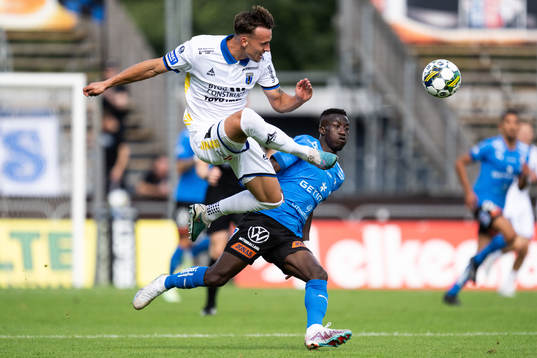 Sirius Henrik Castegren och Halmstads Naeem Mohammed