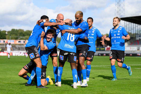 Halmstads spelare jublar