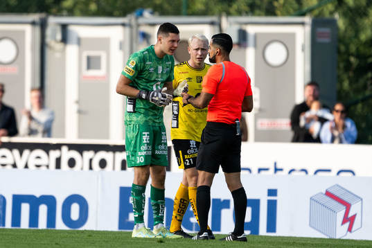 Elfsborgs målvakt Hakon Valdimarsson och André Boman i