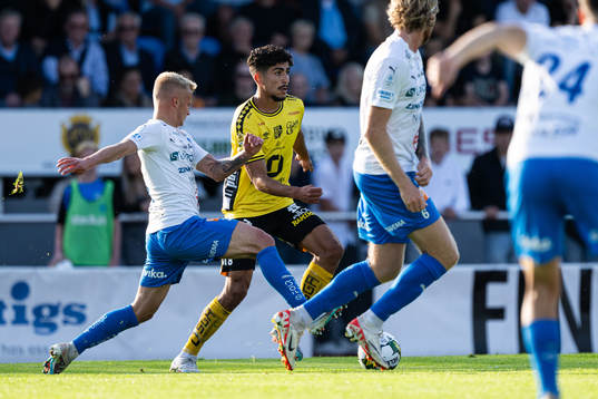 Värnamos Viktor Bergh och Elfsborgs Ahmed Qasem