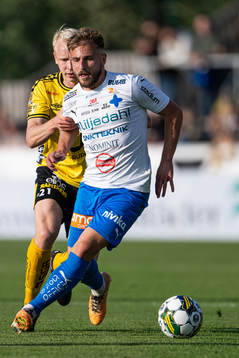 Värnamos Albion Ademi och Elfsborgs André Boman
