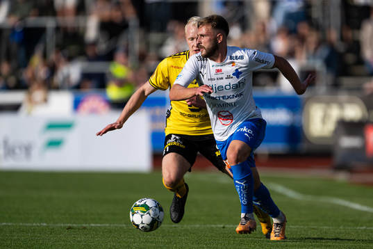 Värnamos Albion Ademi och Elfsborgs André Boman