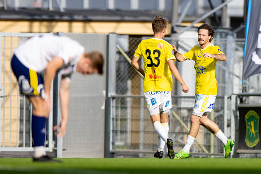 Falkenbergs Rasmus Andersson jublar