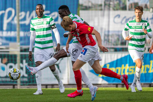 Västerås SKs Ibrahim Yalatif Diabaté och Brages Henry