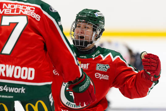 Frölundas Andrea Dalen jublar