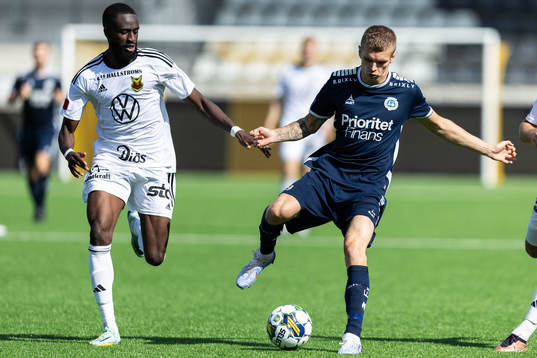 Östersunds Mansour Sinyan och Utsiktens Lucas Hedlund