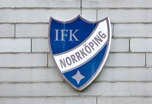 IFK Norrköpings emblem på Platinumcars Arena