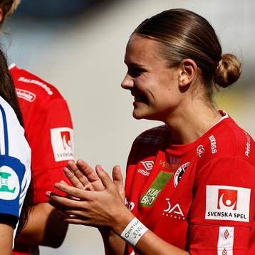 Örebros Maja Bodin bär vit tejp med texten ”Contigo