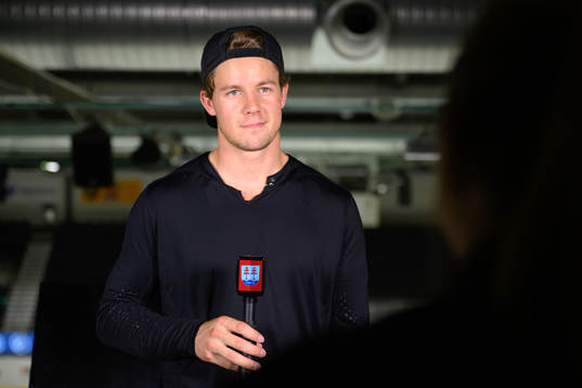 Timrås Filip Hållander i intervju med expressens Jennifer