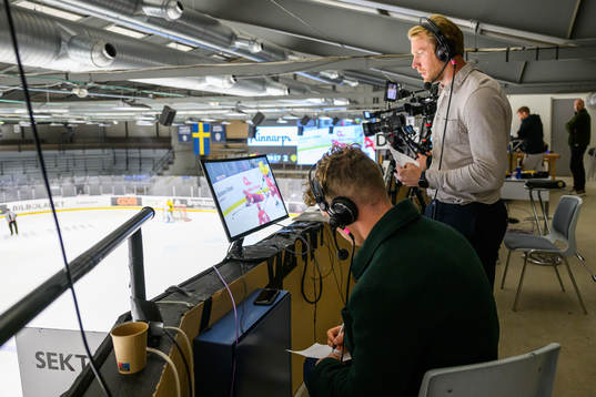 Expressens Adam Johansson och Jonathan Carlsson kommenterar