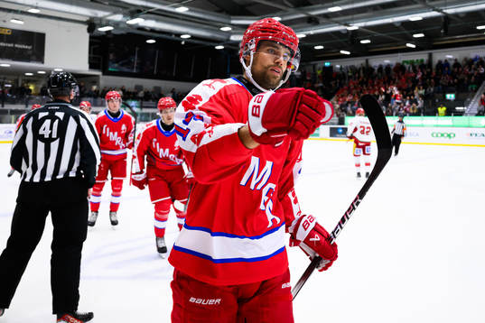 Timrås Emil Pettersson jublar