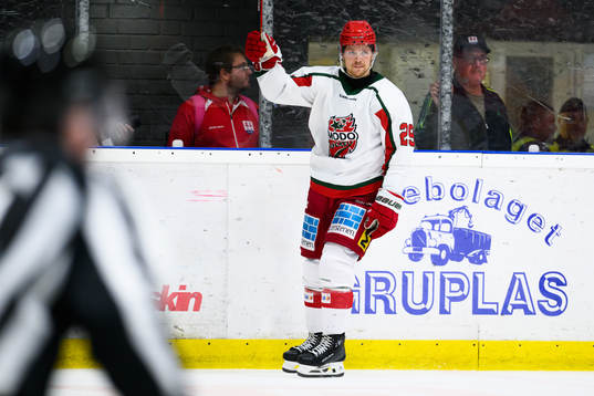 Modos Mikkel Aagaard jublar