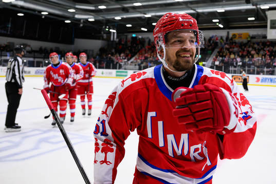 Timrås Anton Lander jublar