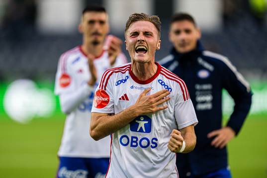 Christian Borchgrevink of Vålerenga celebrates