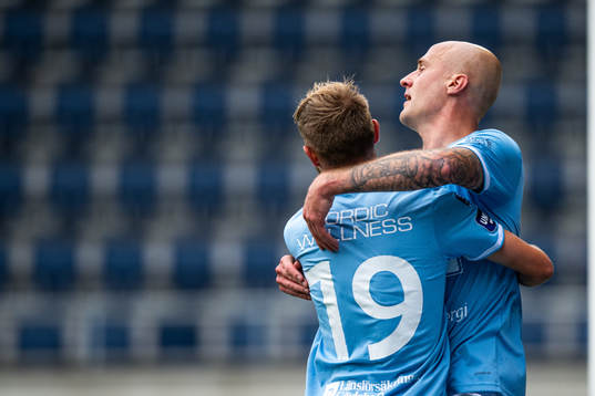 Gefles Christoffer Aspgren och Anton Lundin jublar