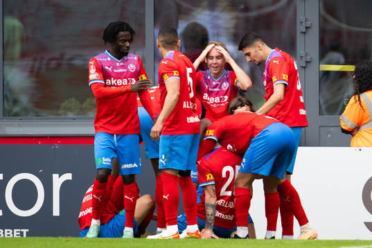 Helsingborgs Adam Hellborg jublar