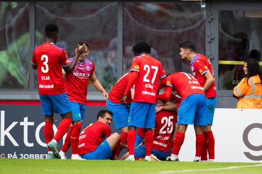 Helsingborgs Adam Hellborg jublar
