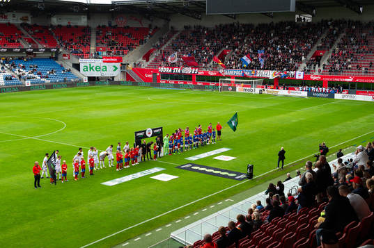 Helsingborgs och GIF Sundsvalls spelare