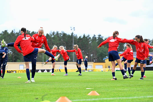 Norges spelare värmer upp