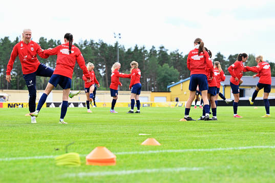 Norges spelare värmer upp