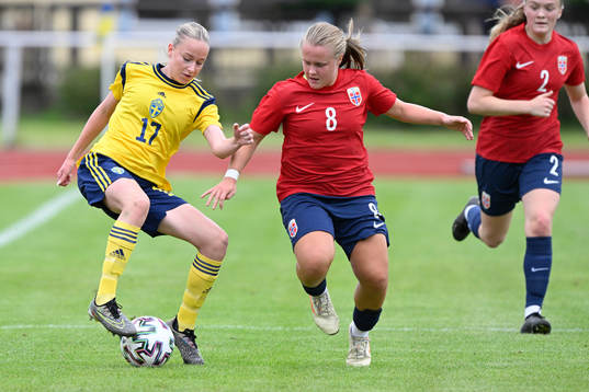 Sveriges Ella Lundin och Norges Tilde Andersson
