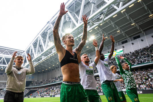 Hammarbys Fredrik Hammar jublar