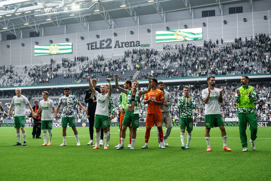 Hammarbys spelare jublar