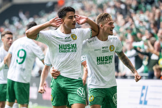 Hammarbys Jusef Erabi jublar med Fredrik Hammar