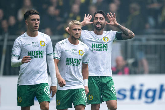 Hammarbys Nahir Besara jublar