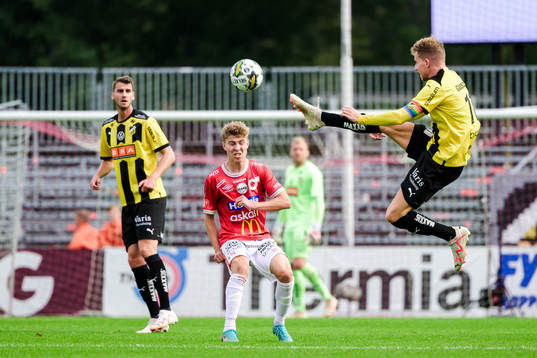Degerfors Hugo Bolin och Häckens Samuel Gustafson