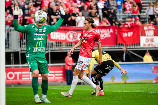 Degerfors målvakt Sondre Lovseth Rossbach och Gustav