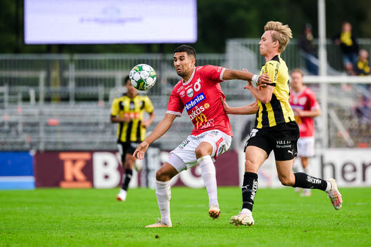 Degerfors Elyas Bouzaiene och Häckens Pontus Dahbo