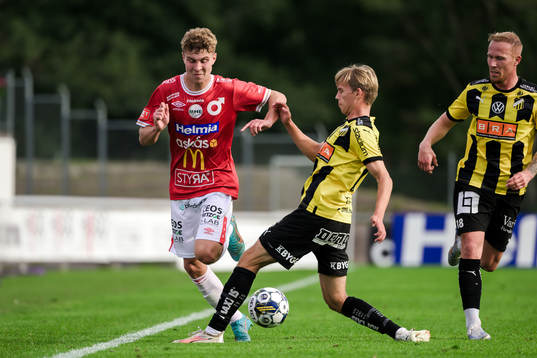 Degerfors Hugo Bolin och Häckens Pontus Dahbo