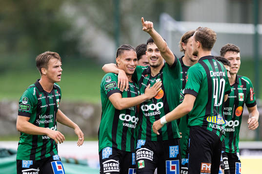 Bläddra bland fler bilder av Fotboll, Allsvenskan, Varberg - Brommapojkarna