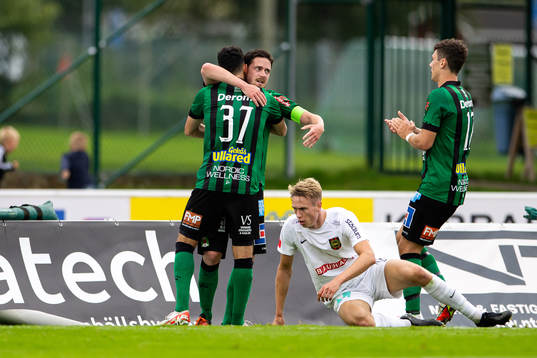 Varbergs Robin Tranberg jublar