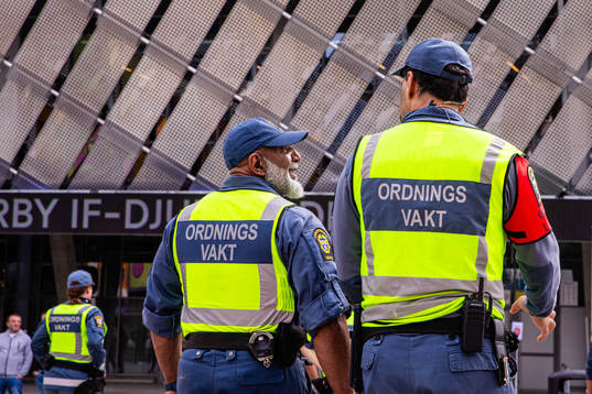 Ordningsvakten utanför Tele2 Arena