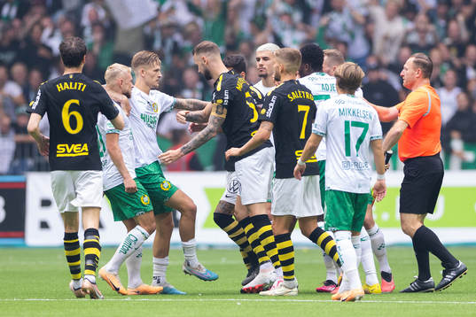 Hammarbys Simon Strand och AIKs Alexander Milosevic