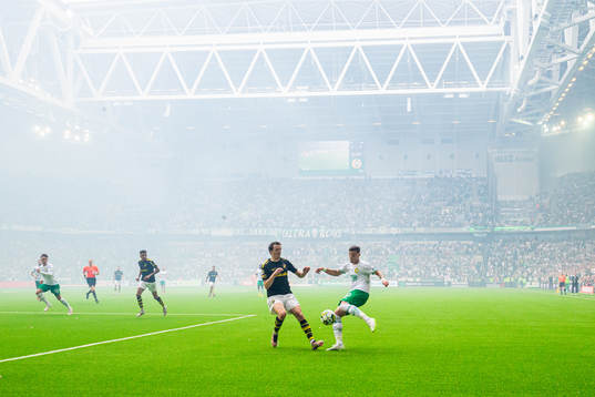 Tele2 Arena med rök